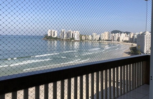 Centro Apartment | Ocean View Apartment with Balcony at Pitangueiras Beach