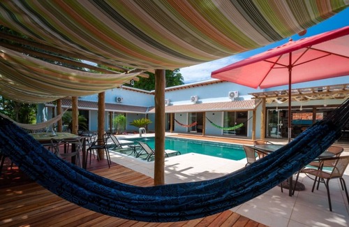Braganca Paulista Cottage | Elegant Villa with Suites, Beach Tennis & Ocean Views