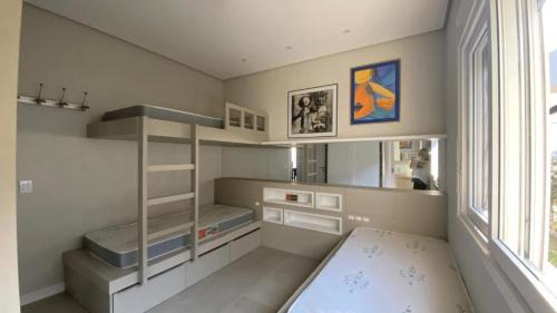 Xangri-La House | Premium Condomínio Just 250m from the Beach with Pool