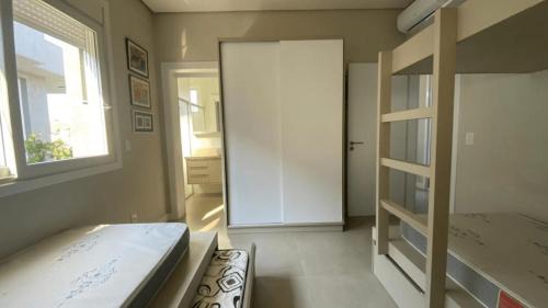 Xangri-La House | Premium Condomínio Just 250m from the Beach with Pool