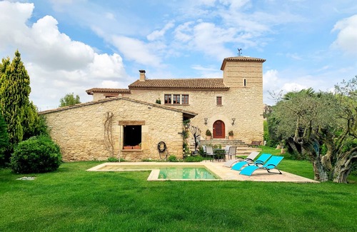 Castellet Villa | Elegant Holiday Villa Near Barcelona with Spa & Breakfast