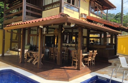 Maresias House | Premier House with Pool, Barbecue & Pizza Oven Awaits