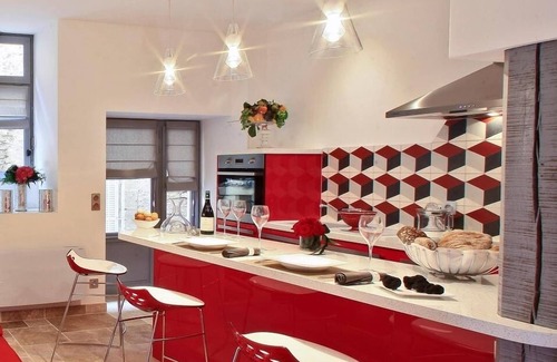 Sarlat-la-Caneda Historic Center Apartment | Elegant Apartment in Medieval Sarlat – Rated 9.8/10
