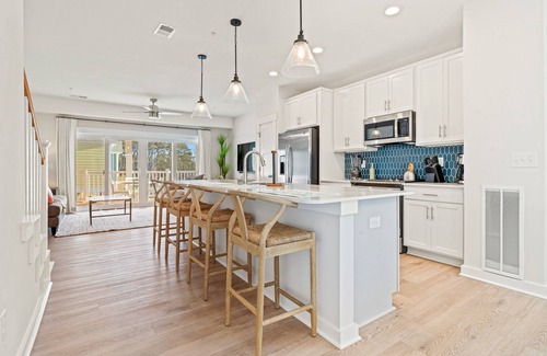 Bermuda Bay House | Oceanfront High Tide 2 Bedroom at Cambridge Reserve