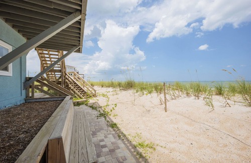 Vilano Beach Cottage | Experience High Tide: Oceanfront Retreat with Spa & Pool