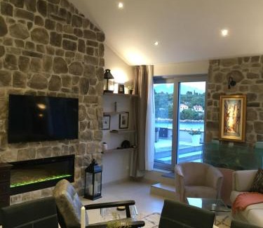 Racisce Apartment | Elegant High View: Seaside Villa with Private Beach & Spa
