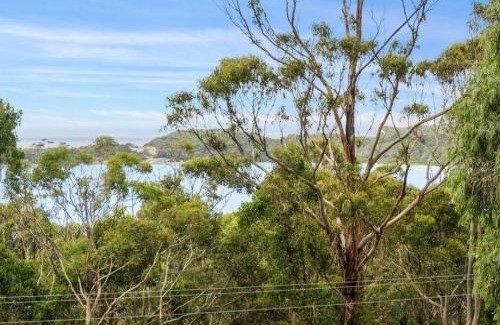 Eaglehawk Neck House | High View House - Views over Pirates Bay