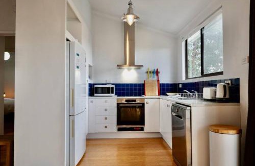 Eaglehawk Neck House | High View House - Views over Pirates Bay