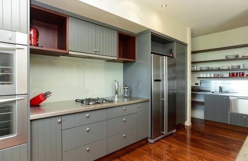 Havelock North Cabin | Highcliff: Delightful Self-Catering with Ocean Views