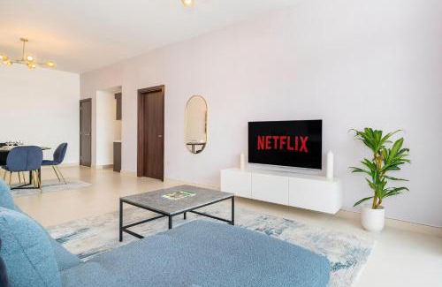 Palm Jumeirah Apartment | Highend Azure Stay Palm Jumeirah