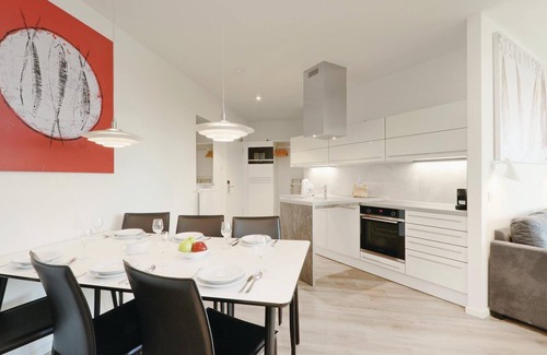 Alt-Travemunde/Ronnau Apartment | Premier 2 Bedroom Escape in Lübeck Travemünde with Ocean Views