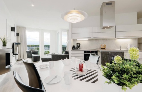 Alt-Travemunde/Ronnau Apartment | Premier 2 Bedroom Escape in Lübeck Travemünde with Ocean Views