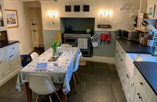 Saint Gennys Cottage | Welcoming Higher Hill House: Pet-Friendly Retreat in Haven