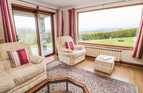 Launceston House | Discover Higher Kernick Farm: 4-Star Pet-Friendly Retreat