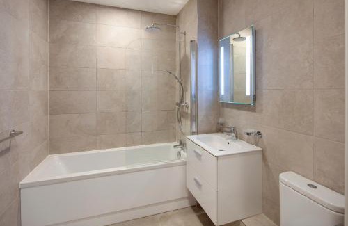 Phibsborough Apartment | Highfield House: Family-Friendly Stay with Pool Access