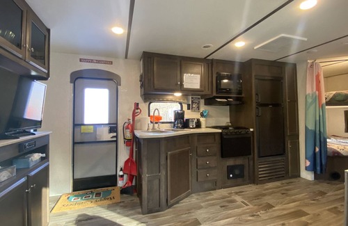 Pleasant Bay House | Highland Glamping in the spacious StarCraft