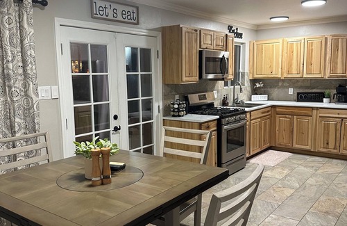 Farmington House | Highland Hideaway: Cozy Charm, Relaxed Vibes, Lasting Memories!