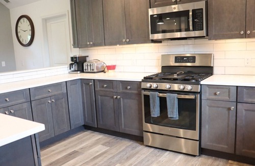 Highland House | Modern 4BR Home with Mountain Views & High-Speed Wi-Fi