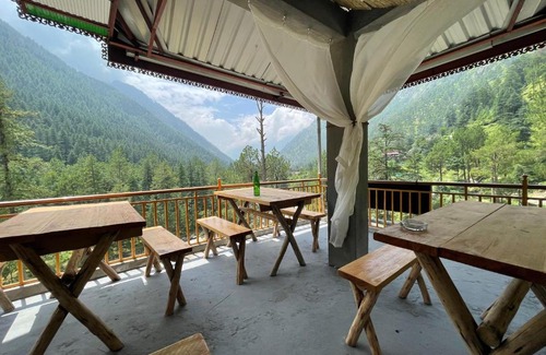 Kasol House | Highland Spirit: Family and Pet-Friendly Retreat