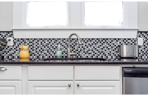Highlands Apartment | Highlands 2 BR Getaway: Family-Friendly with Firepit