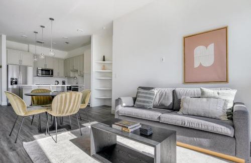 Highland Apartment | Highlands 2BR with Pool & Gym in Prime ATX Location