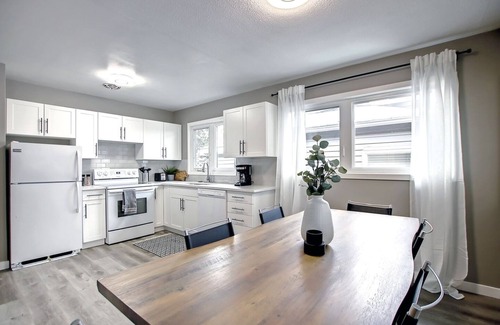 Northeast Edmonton House | Inviting Highlands Main Floor with Pet-Friendly Amenities