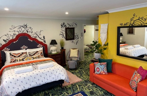 Moss Vale House | Highlands Riad: Pet-Friendly Retreat with High Guest Ratings
