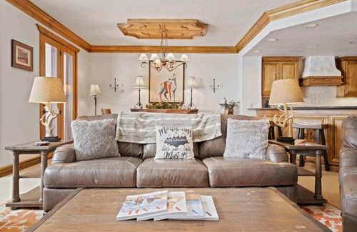 Highlands Townhomes Apartment | Highlands Slopeside 217 by East West Hospitality