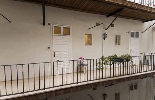 Innere Stadt Apartment | Accessible Haven at Highlight Apartment Hofburg