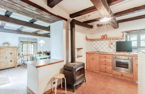 Albareto House | Enchanting Country Houses in Ghirardi Nature Reserve