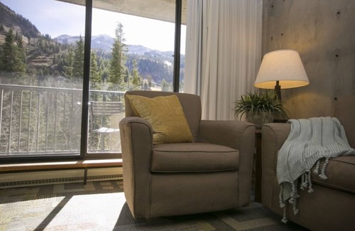 Salt Lake Mountain Resorts Resort | Desirable Ski Unit 607 with Pool & Hot Tub Amenities