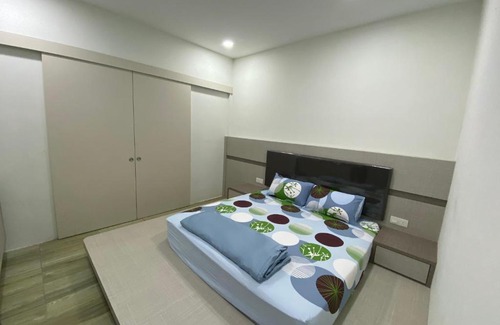 Taman Jubilee Apartment | Modern Condo at The Octagon: Pool & Prime Ipoh Location