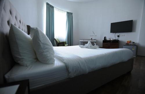 Kolar Hotel | Budget-Friendly Stay at Highway Star with Family Amenities