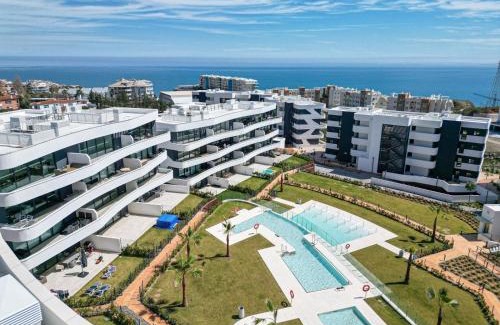 Fuengirola Apartment | Experience La Vida Feliz in Beautiful Andalucia