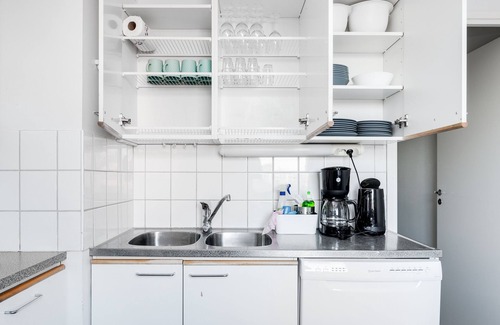 Hameenlinna Apartment | Pet-Friendly Hiisi Homes Hämeenlinna Idänpää with Breakfast