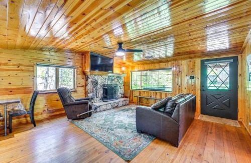 Christopher Creek House | Inviting Creekside Payson Cabin with Private Deck Retreat