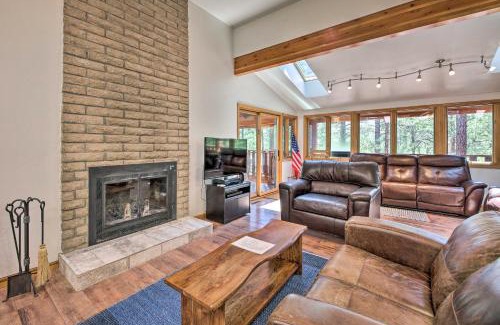 Greer House | Cozy Greer Cabin with Grill - Family Friendly Retreat!