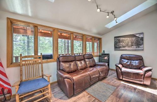 Greer House | Cozy Greer Cabin with Grill - Family Friendly Retreat!