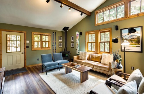 Almont House | Adventure Awaits: Hike and Bike Near Crested Butte