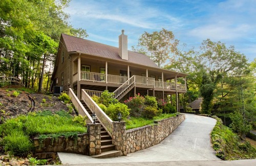 Townsend House | Adventure Awaits at Hiker's Chalet in the Smokies