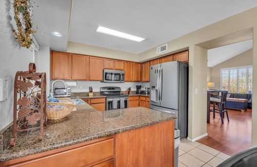Paradise Valley Village Villa | Ideal Retreat: 4-Bed House with Pool Near Mountains