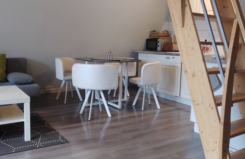 Neuhaus am Rennweg House | Explore a Tranquil Holiday House on Rennsteig Trail