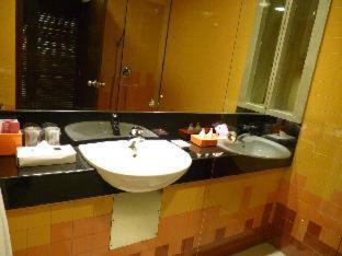 Hikkaduwa Resort | Elegant Hikka Tranz by Cinnamon: Oceanfront Bliss Awaits