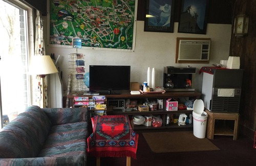 Mountain Home Hotel | Welcoming Hilander Motel: Family-Friendly with Breakfast