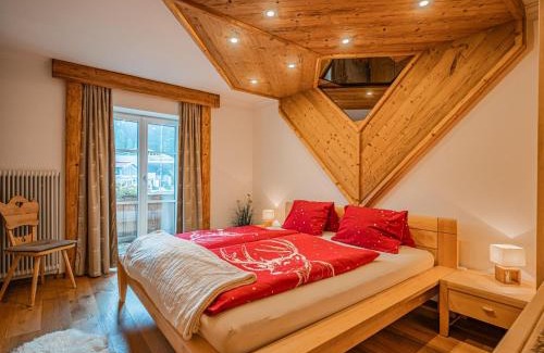 Kirchdorf in Tirol Apartment | Experience Oceanfront Bliss at Hilde 2 – A Poolside Escape