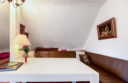 Olewig Apartment | Child-Friendly Retreat: Ferienwohnung Hildegard von Nell