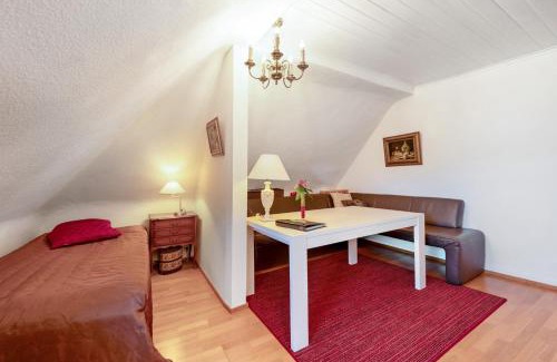 Olewig Apartment | Child-Friendly Retreat: Ferienwohnung Hildegard von Nell