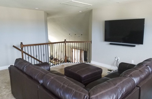 Boerne House | Explore Hill Country's New Home with Spa and Family Amenities
