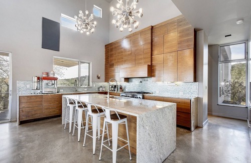 Dripping Springs House | Modern Hill Country Retreat with Hot Tubs & Scenic Views