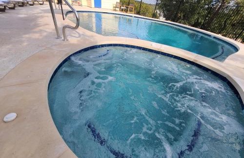Dripping Springs House | Pet-Friendly Hill Country Casitas with Top Guest Ratings